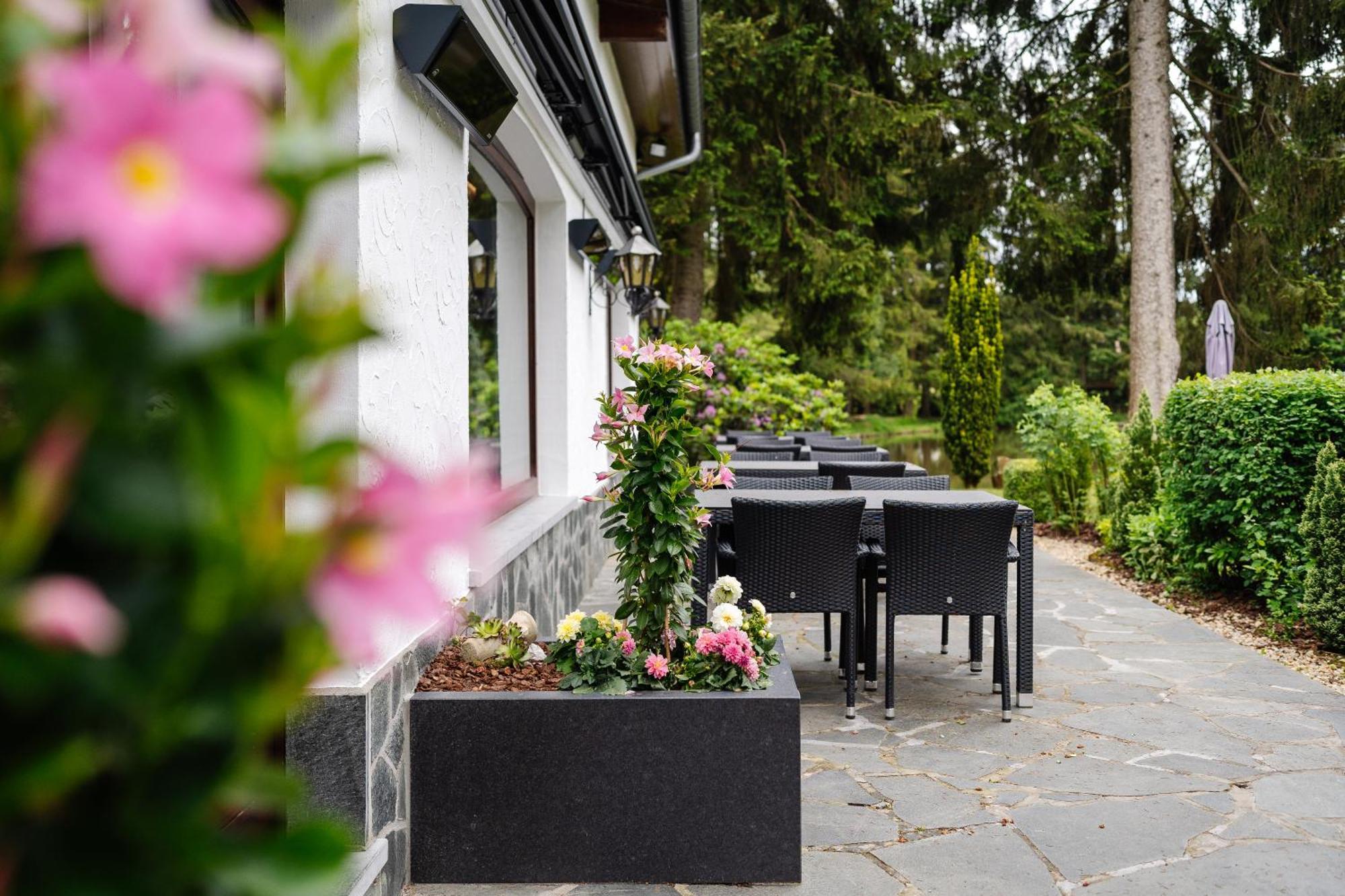 Hotel Steineweiher St. Vith Eksteriør billede